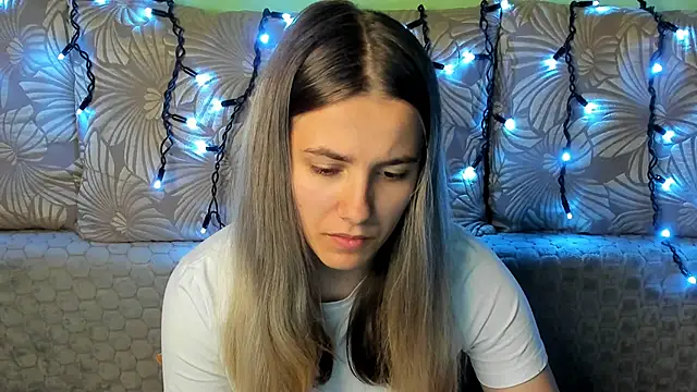 MaggieCake online show from 15, 10, 2025