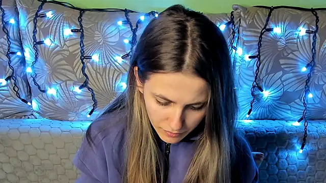 MaggieCake online show from 10, 2, 2026