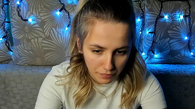 MaggieCake online show from 8, 3, 2026