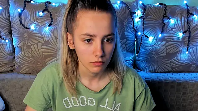 MaggieCake online show from 14, 12, 2025