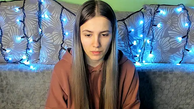 Snapshot of MaggieCake chatting on 28, 12, 2024 MaggieCake online show from 28, 12, 2024