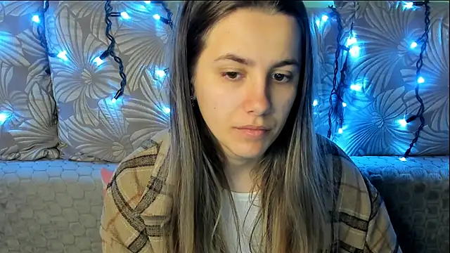 MaggieCake online show from 12, 4, 2026