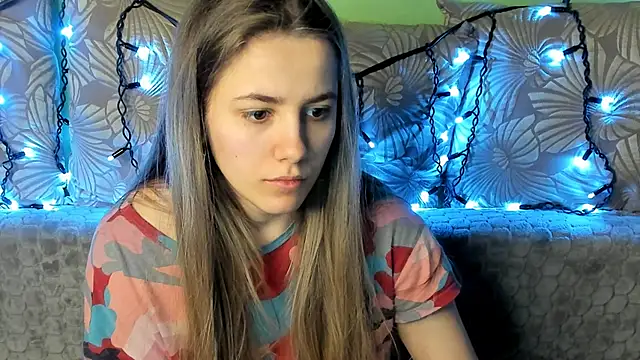 Snapshot of MaggieCake chatting on 22, 2, 2025 MaggieCake online show from 22, 2, 2025