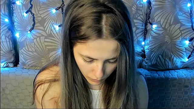 MaggieCake online show from 6, 4, 2026