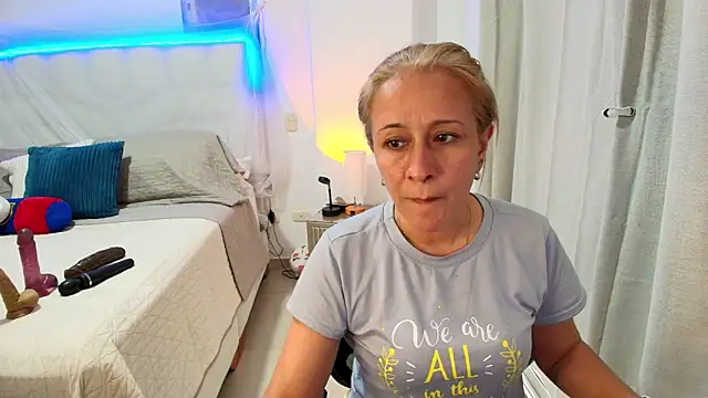 Naty Stone online show from 9, 6, 2026