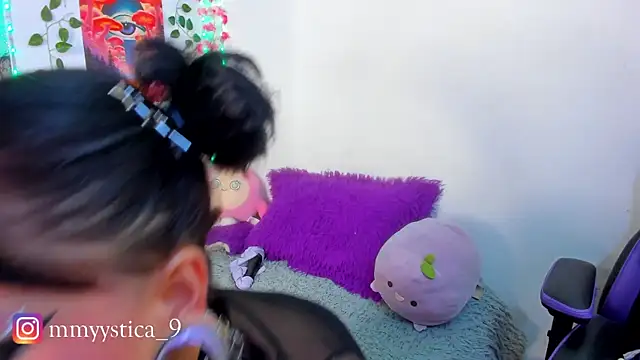 Rainnbow  online show from 4, 3, 2026