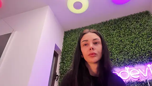 realhotfallingdevil online show from 23, 3, 2026