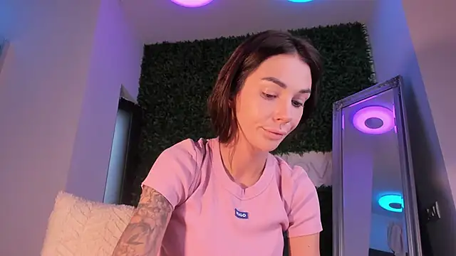 realhotfallingdevil online show from 16, 6, 2026