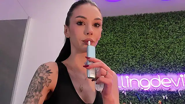 realhotfallingdevil online show from 7, 2, 2026