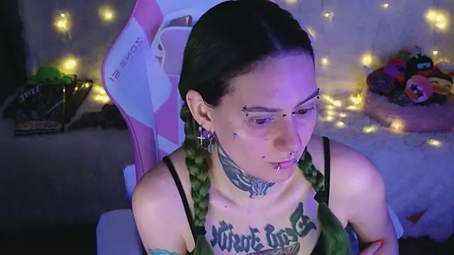 Ginger Stay online show from 23, 4, 2026