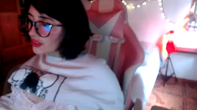 Snapshot of venus_666 chatting on 9, 7, 2026 venus 666 online show from 9, 7, 2026