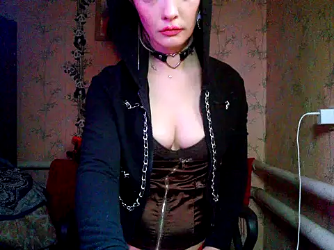 WildMissNiks online show from 18, 11, 2025