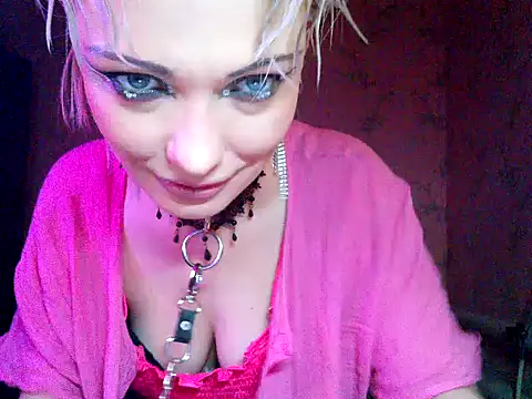 WildMissNiks online show from 30, 11, 2025