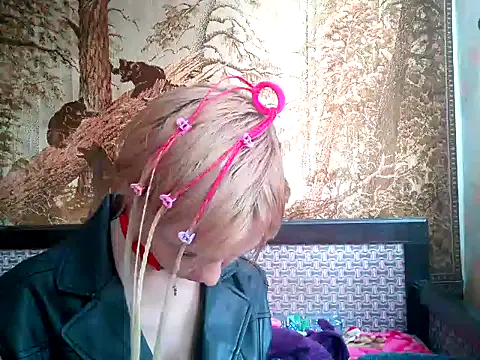 Snapshot of WildMissNiks chatting on 25, 2, 2025 WildMissNiks online show from 25, 2, 2025