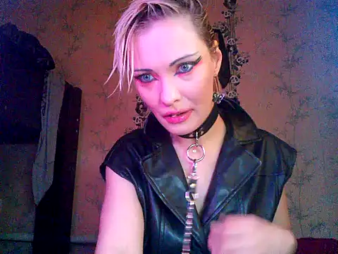 WildMissNiks online show from 14, 11, 2025