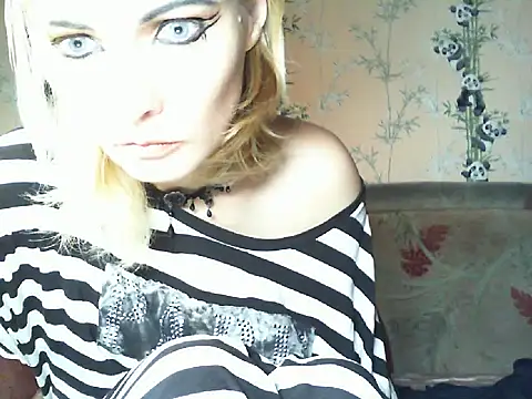 Snapshot of WildMissNiks chatting on 21, 7, 2026 WildMissNiks online show from 21, 7, 2026