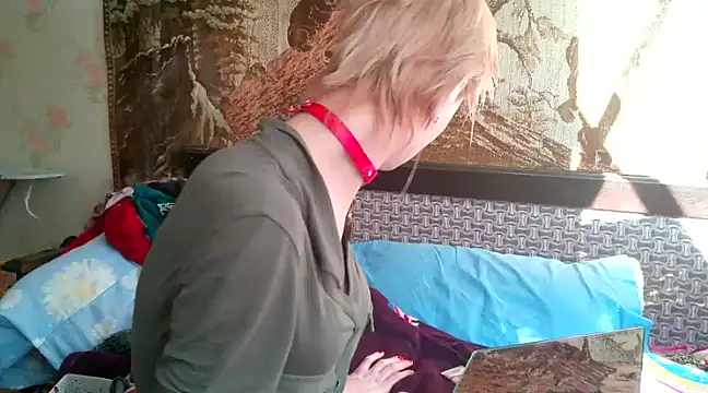 Snapshot of WildMissNiks chatting on 19, 2, 2025 WildMissNiks online show from 19, 2, 2025