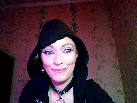 WildMissNiks online show from 21, 11, 2025