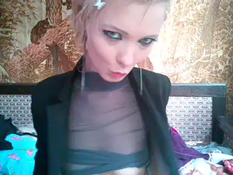 Snapshot of WildMissNiks chatting on 5, 3, 2025 WildMissNiks online show from 5, 3, 2025