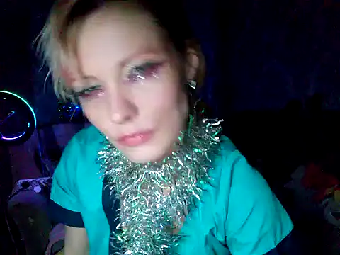 Snapshot of WildMissNiks chatting on 27, 12, 2024 WildMissNiks online show from 27, 12, 2024