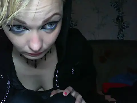 Snapshot of WildMissNiks chatting on 16, 6, 2026 WildMissNiks online show from 16, 6, 2026