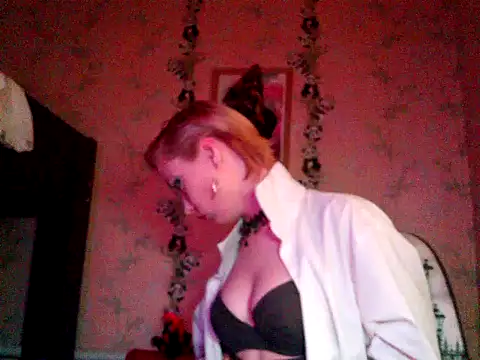 WildMissNiks online show from 26, 11, 2025