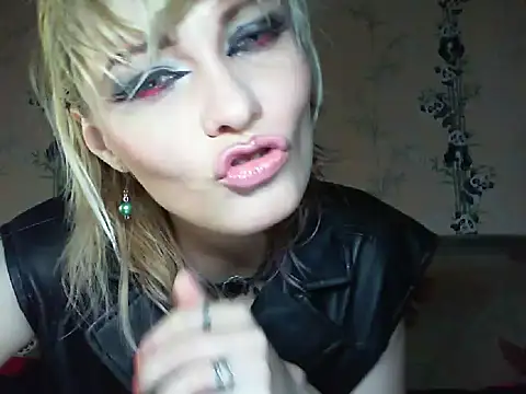 WildMissNiks online show from 7, 6, 2026
