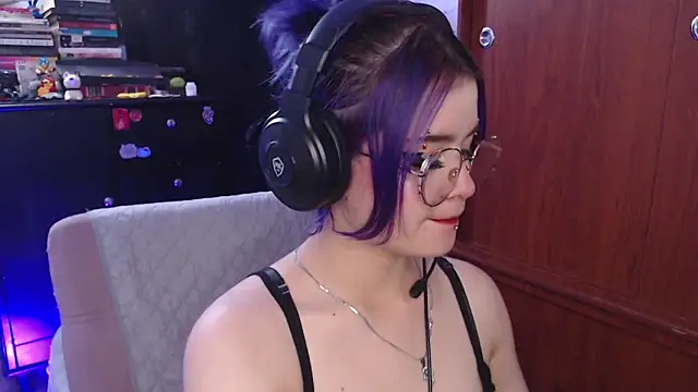 Snapshot of Raventh_ chatting on 22, 9, 2025 Raventh online show from 22, 9, 2025