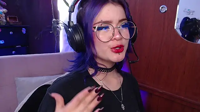 Snapshot of Raventh_ chatting on 9, 10, 2025 Raventh online show from 9, 10, 2025