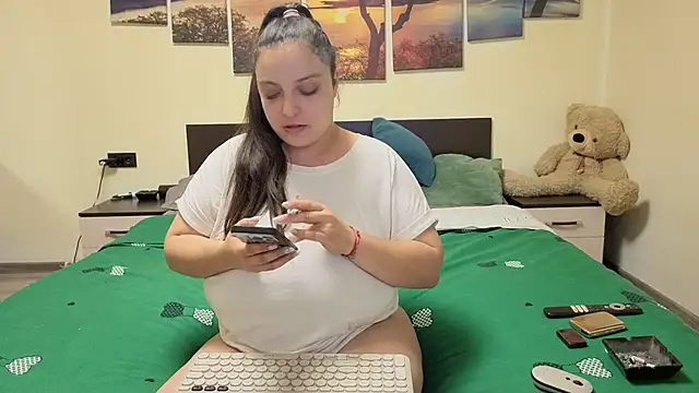 adelline online show from 2, 4, 2026