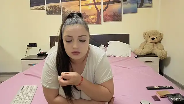 adelline online show from 7, 3, 2026