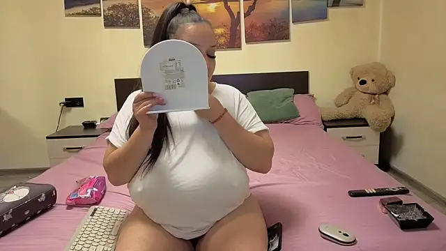 adelline online show from 10, 4, 2026