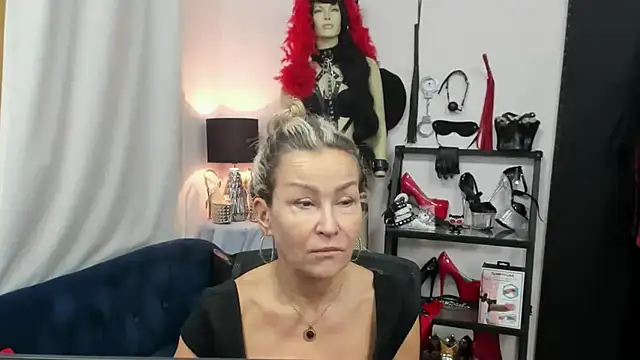 crystaLUX online show from 7, 10, 2025