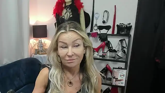 crystaLUX online show from 6, 7, 2026