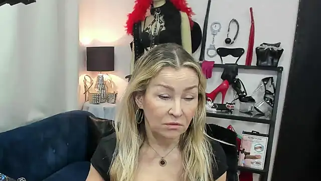 crystaLUX online show from 2, 4, 2026