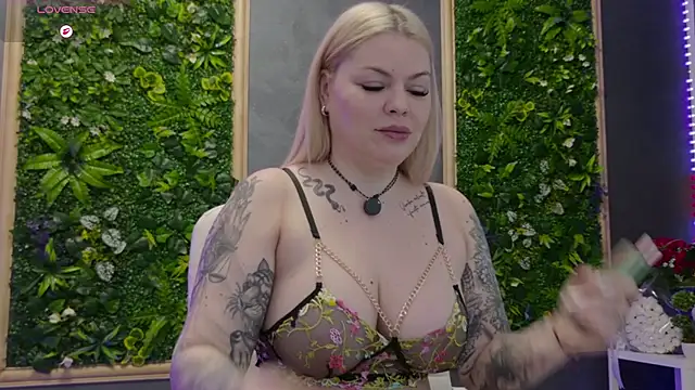 Raven Luna online show from 23, 3, 2026