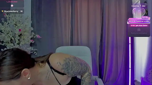 Raven Luna online show from 7, 2, 2025