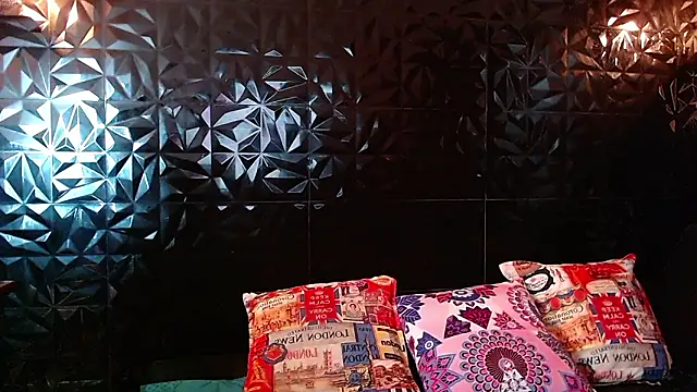 PINK  LOLA1 online show from 4, 2, 2026