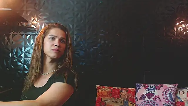 PINK  LOLA1 online show from 19, 11, 2025