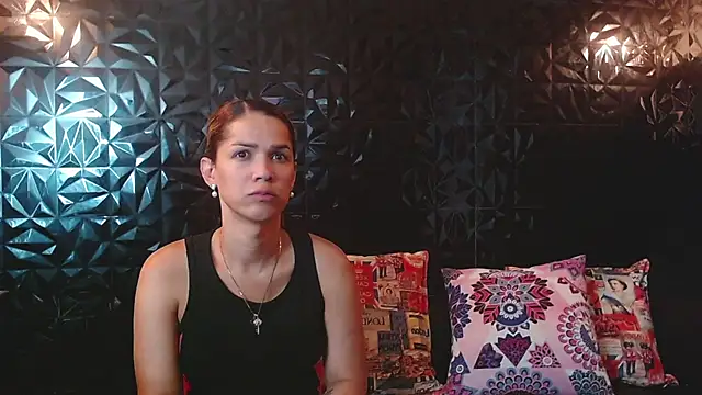 PINK  LOLA1 online show from 14, 4, 2026