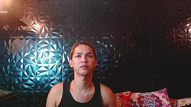 PINK  LOLA1 online show from 4, 6, 2026