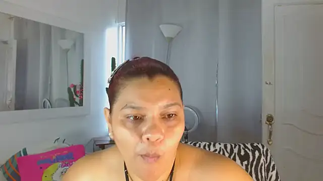 Selenna01 online show from 25, 2, 2025