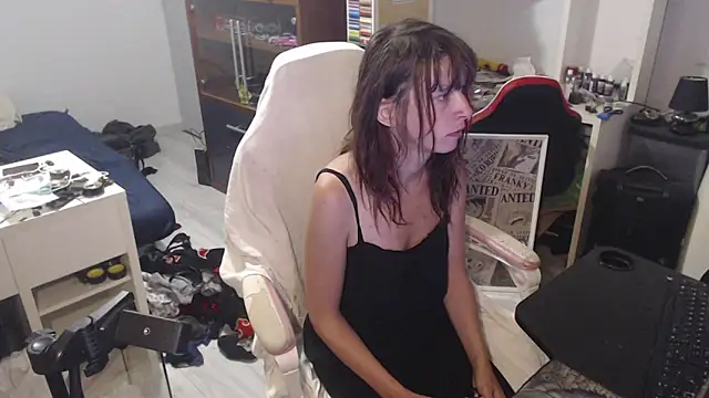 Snapshot of missthon0 chatting on 28, 4, 2026 missthon0 online show from 28, 4, 2026