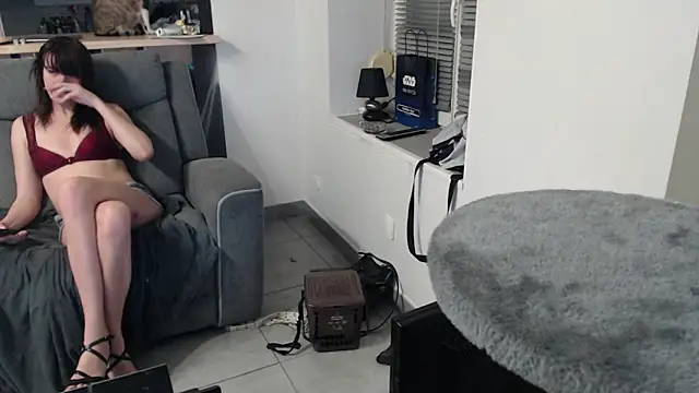 Snapshot of missthon0 chatting on 27, 11, 2025 missthon0 online show from 27, 11, 2025