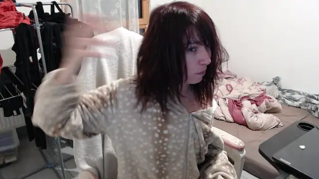 Snapshot of missthon0 chatting on 16, 11, 2025 missthon0 online show from 16, 11, 2025