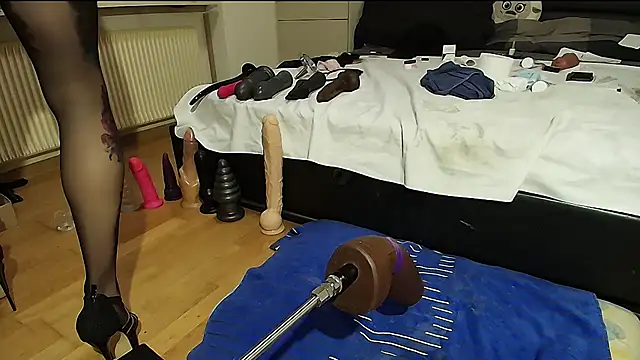 dirty anal lisa online show from 10, 11, 2025