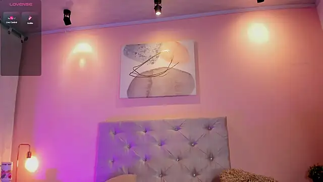 hannamartinn online show from 4, 11, 2025