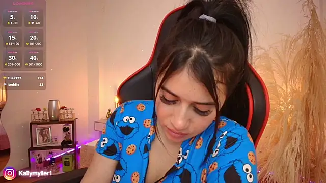 KallyMyller1 online show from 28, 1, 2025