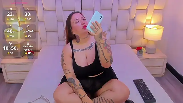 MiaYMolly online show from 13, 12, 2025