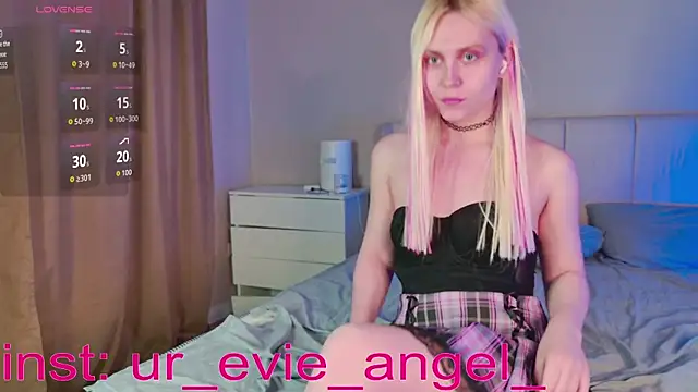 Evelyn rabbit online show from 20, 3, 2026